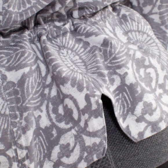 (2475) LULULEMON Run: Travel To Track Jacket *Print Sz 10/12 P2P=17.5" **LOVED** - Picture 5 of 10